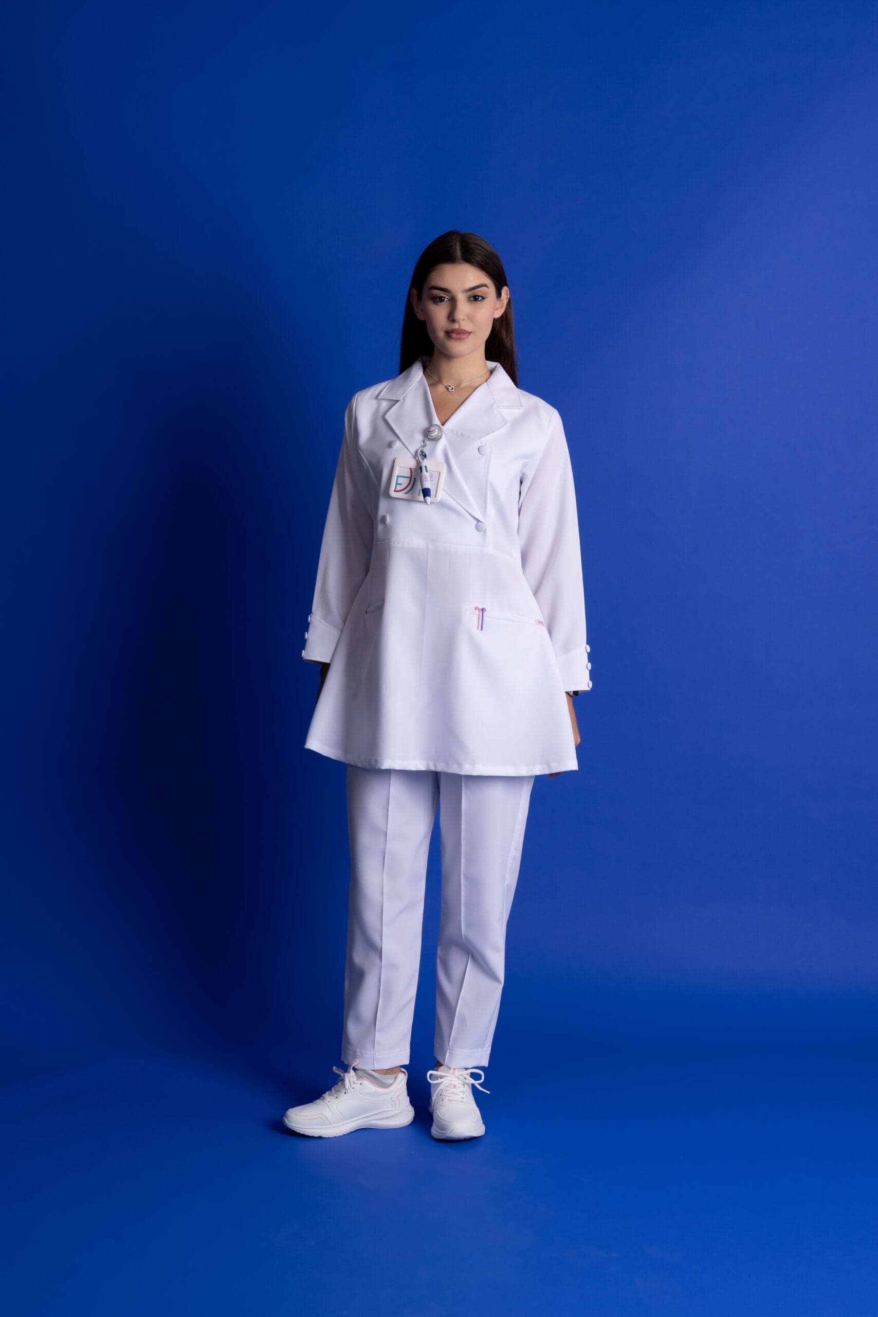 ATTRACTIVE - Image 3