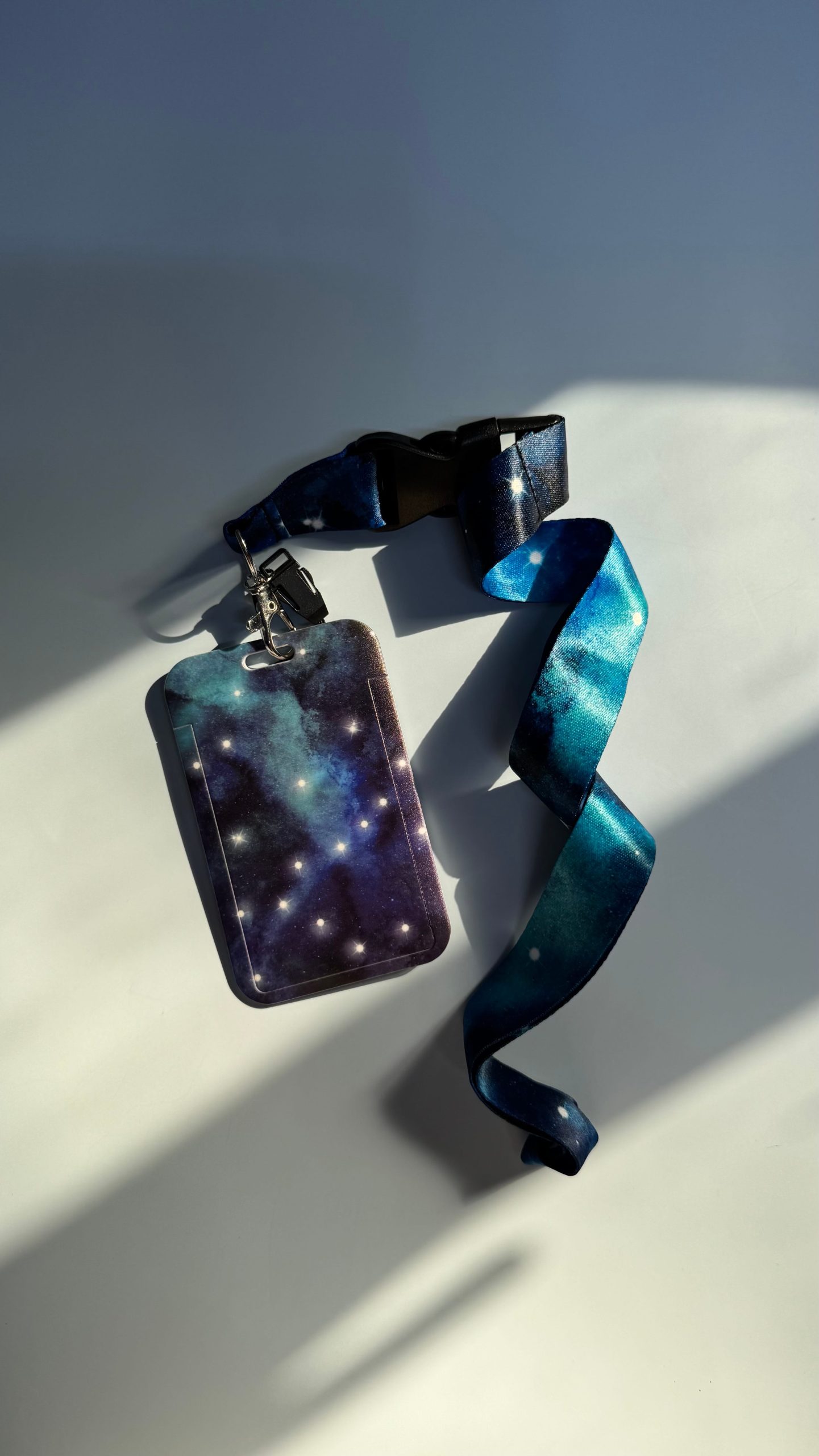 BLUE SPACE ID HOLDER
