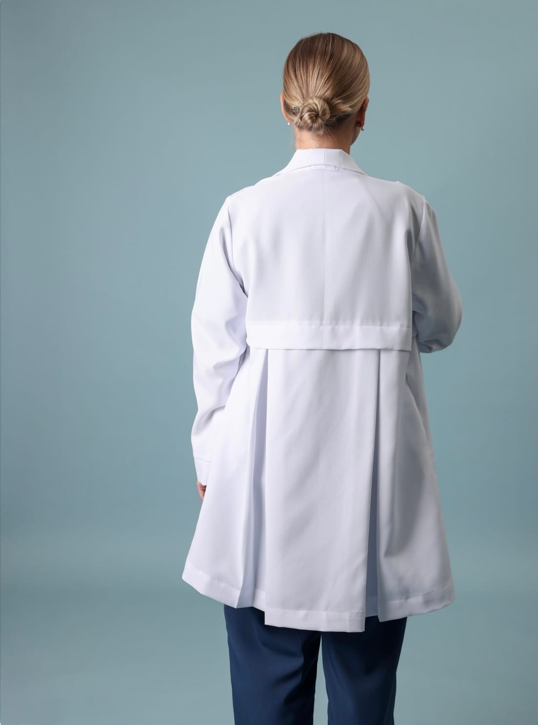 BLOOM- LABCOAT - Image 3